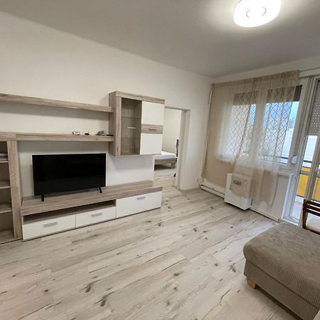 Malompark Apartman With Free Parking Debrecen Exterior foto