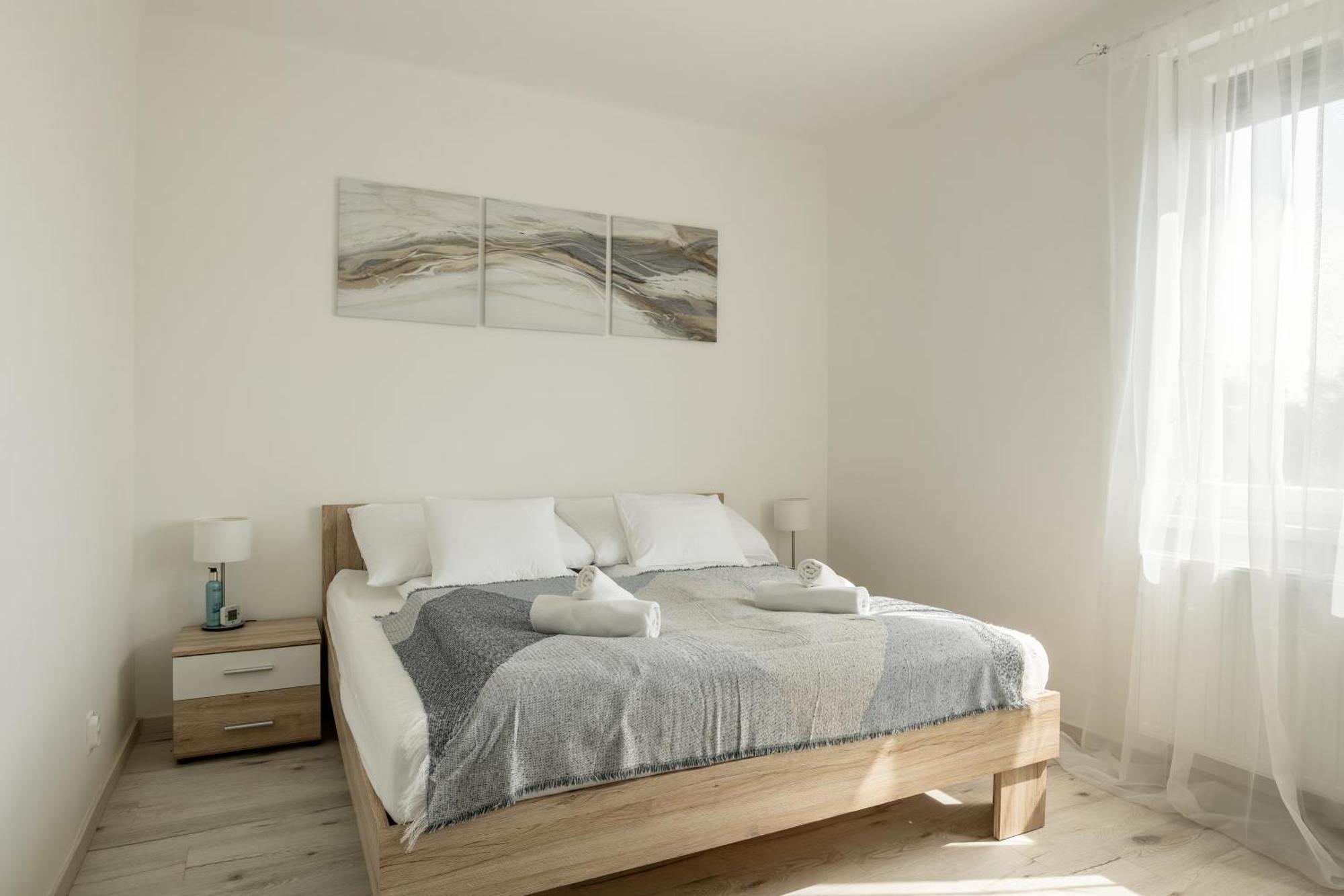 Malompark Apartman With Free Parking Debrecen Exterior foto